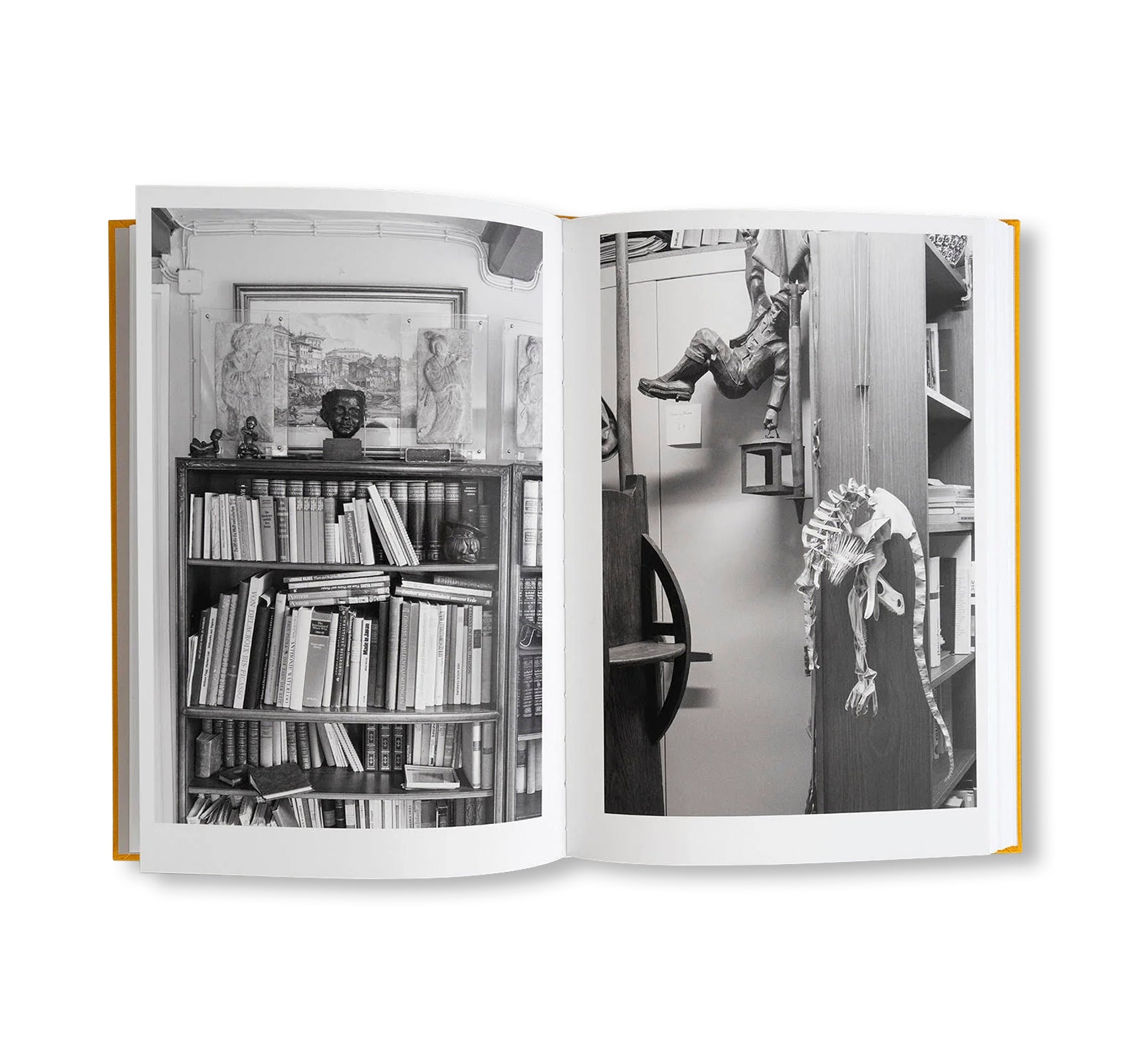HANNE DARBOVEN. AM BURGBERG by Julia Gaisbacher
