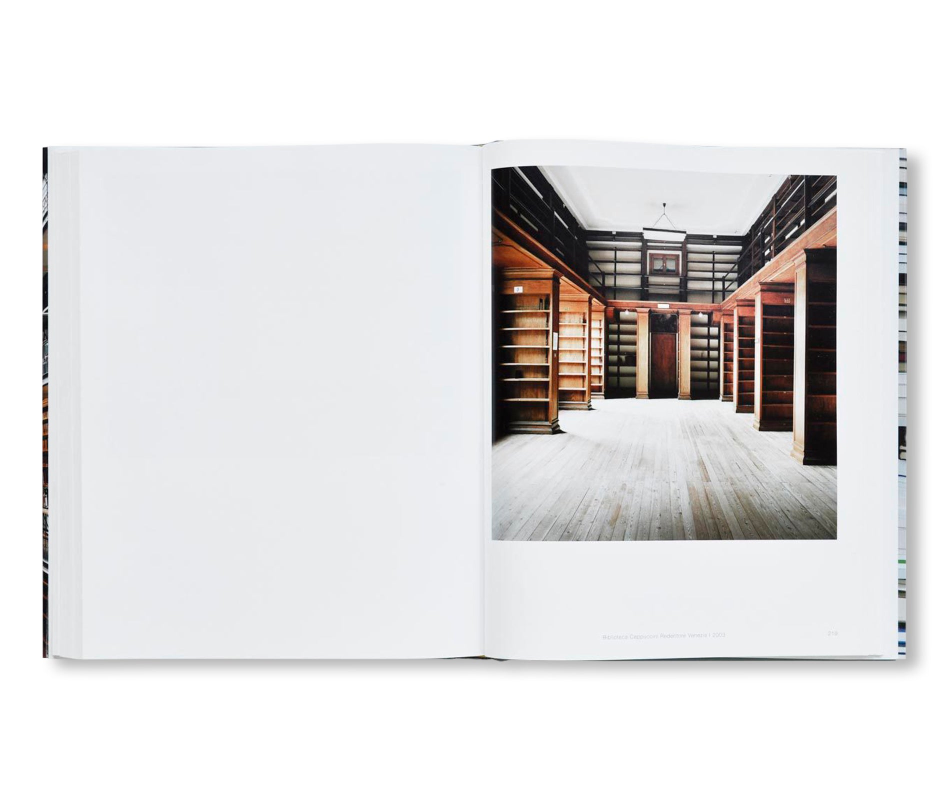 LIBRARIES by Candida Höfer