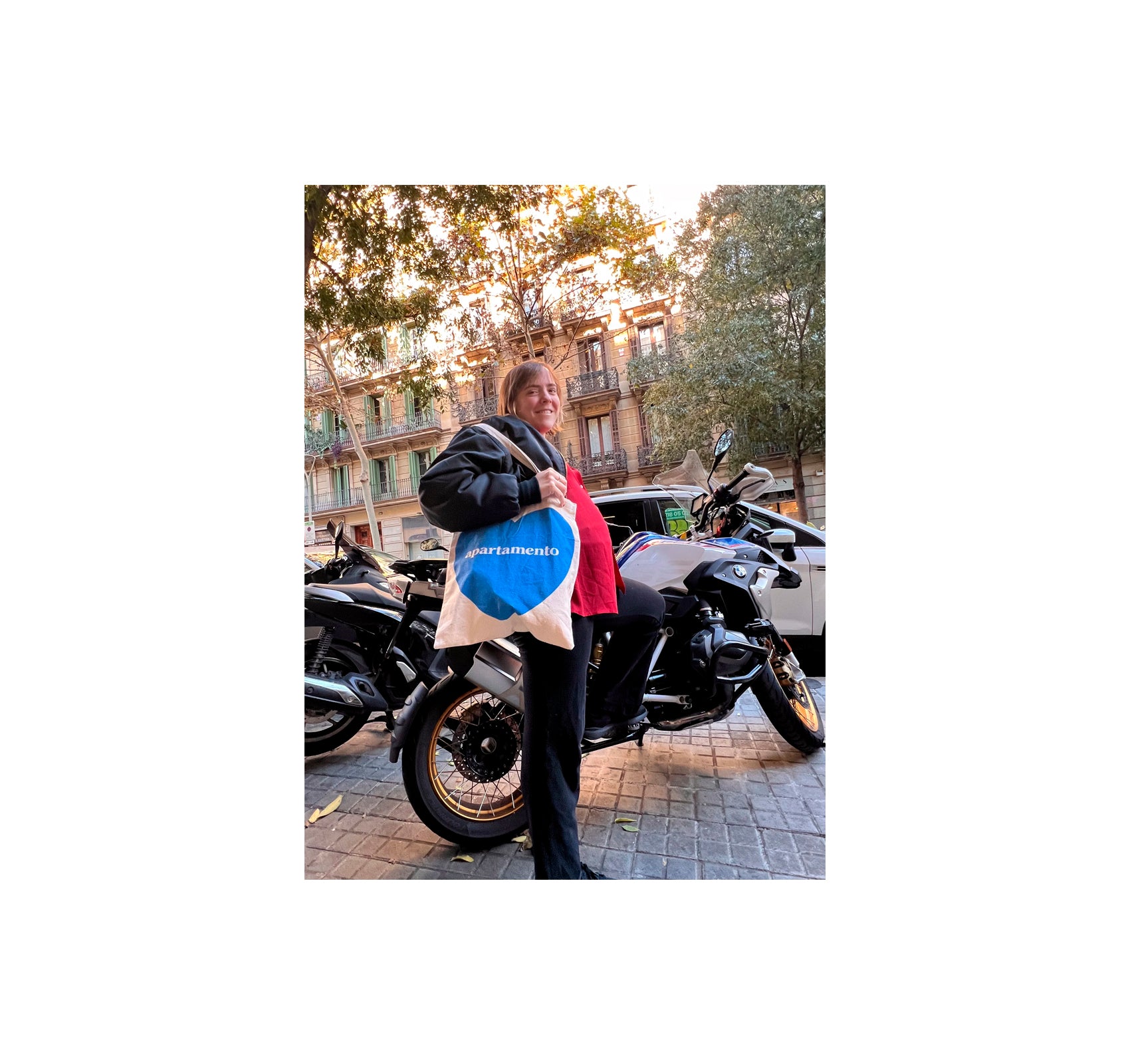 APARTAMENTO HEART TOTE BAG (BLUE FLAME)