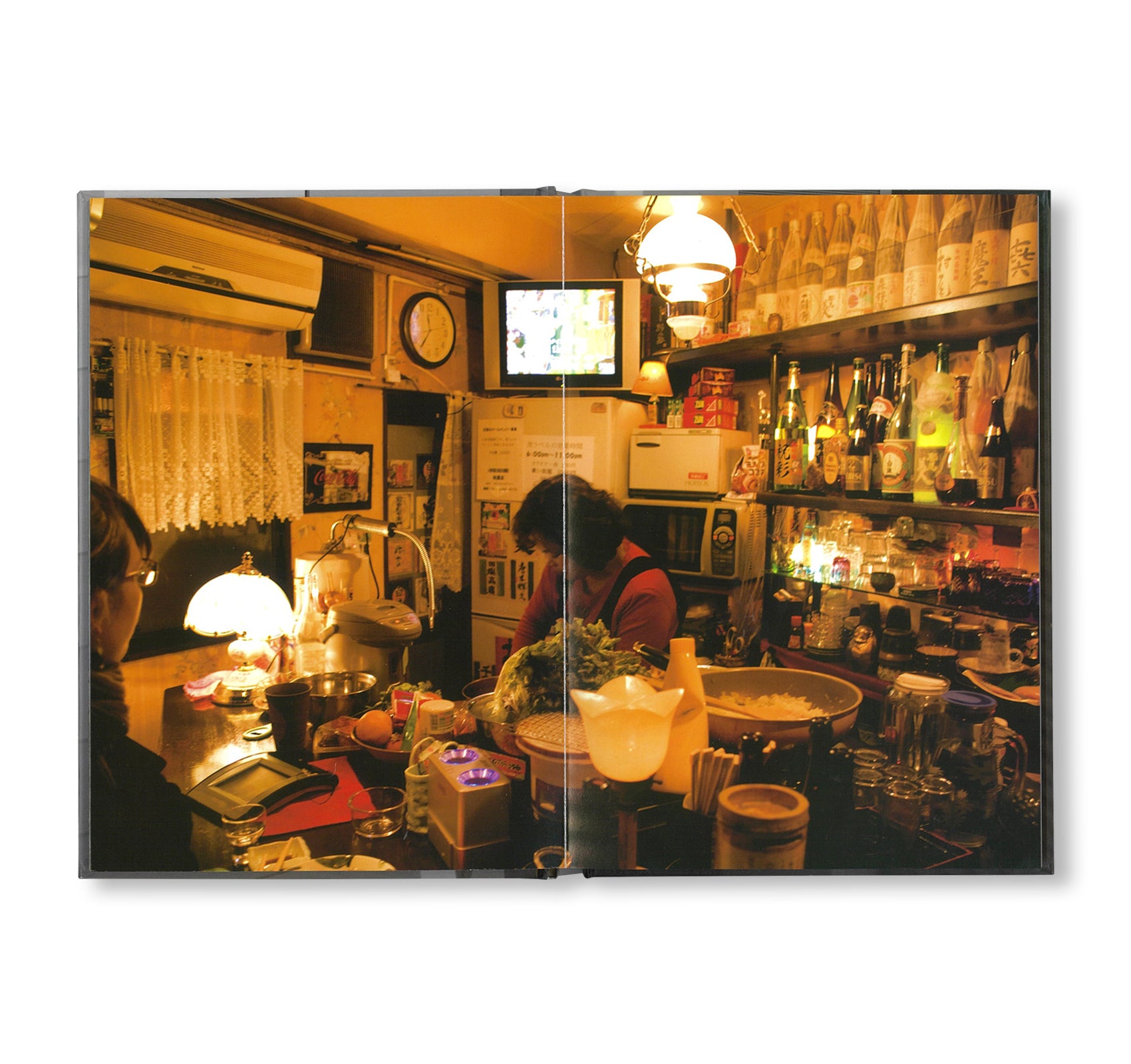BLACK LABEL / 黒ラベル by Thomas Demand