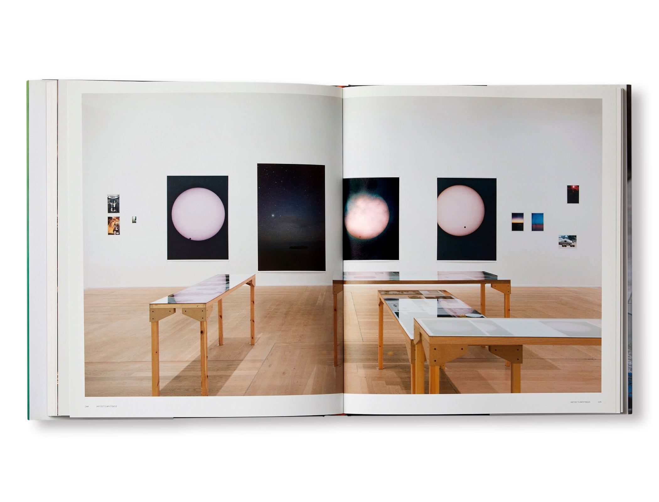 WOLFGANG TILLMANS by Wolfgang Tillmans (PHAIDON)