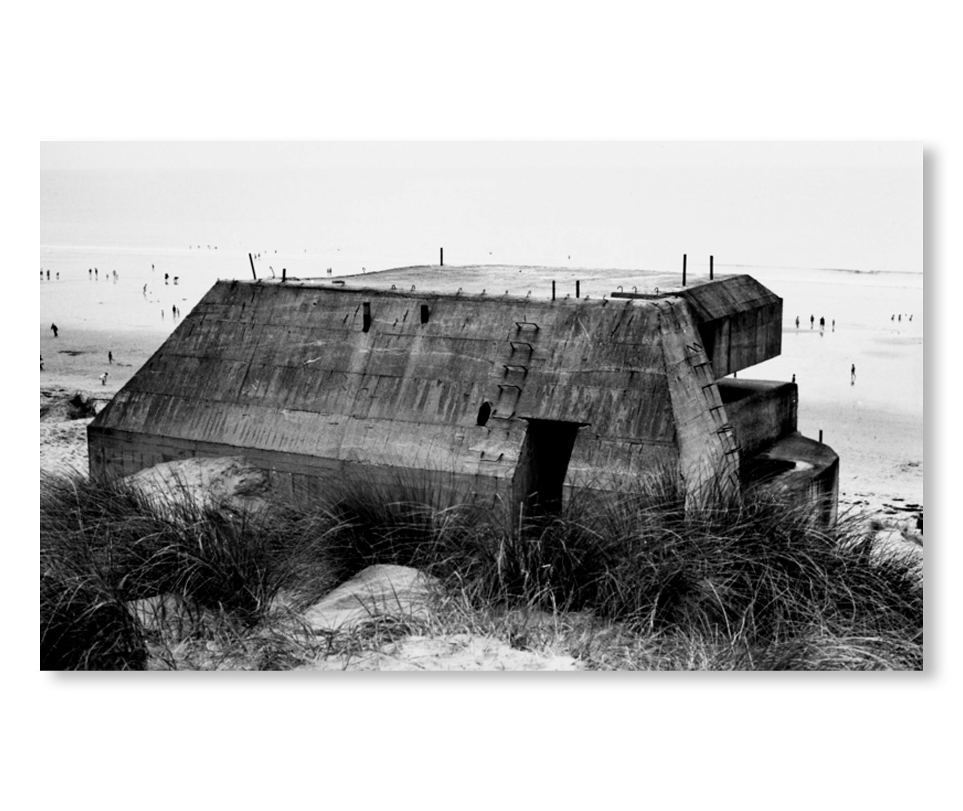 PAUL VIRILIO: BUNKER ARCHEOLOGY by Paul Virilio