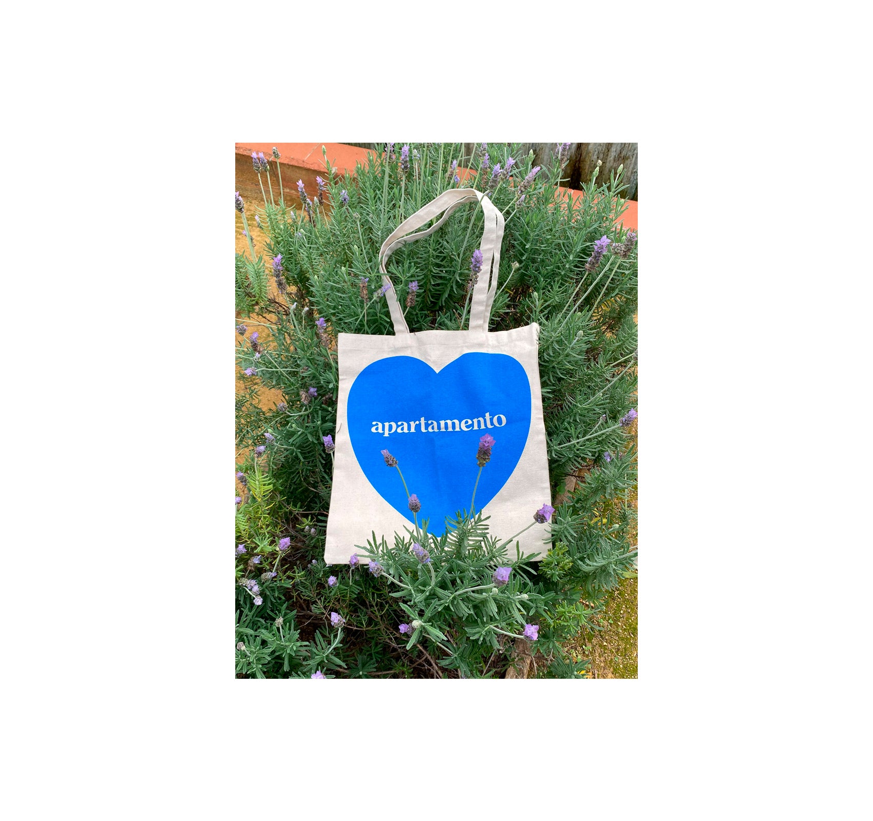 APARTAMENTO HEART TOTE BAG (BLUE FLAME)