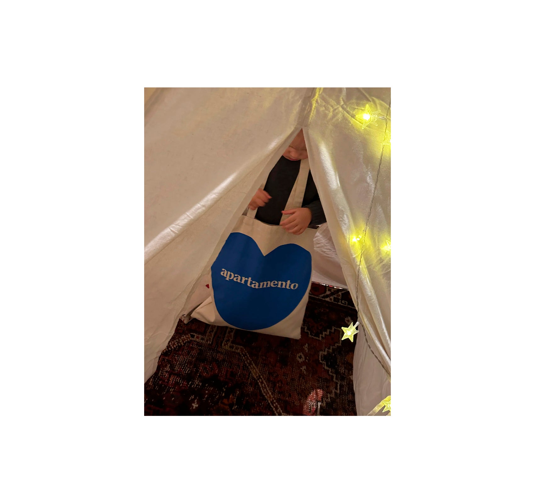 APARTAMENTO HEART TOTE BAG (BLUE FLAME)