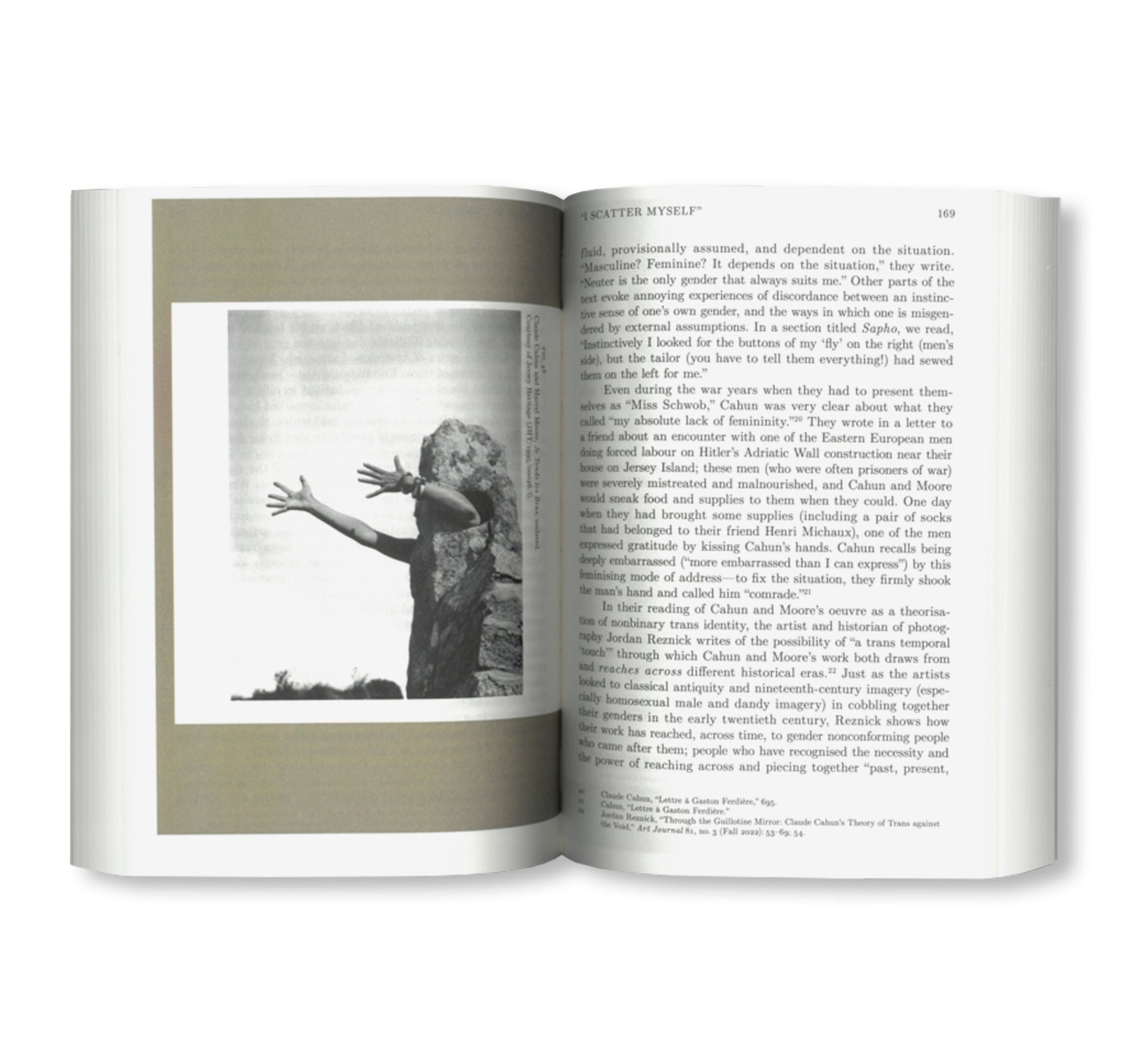 A BIOGRAPHY OF DAPHNE