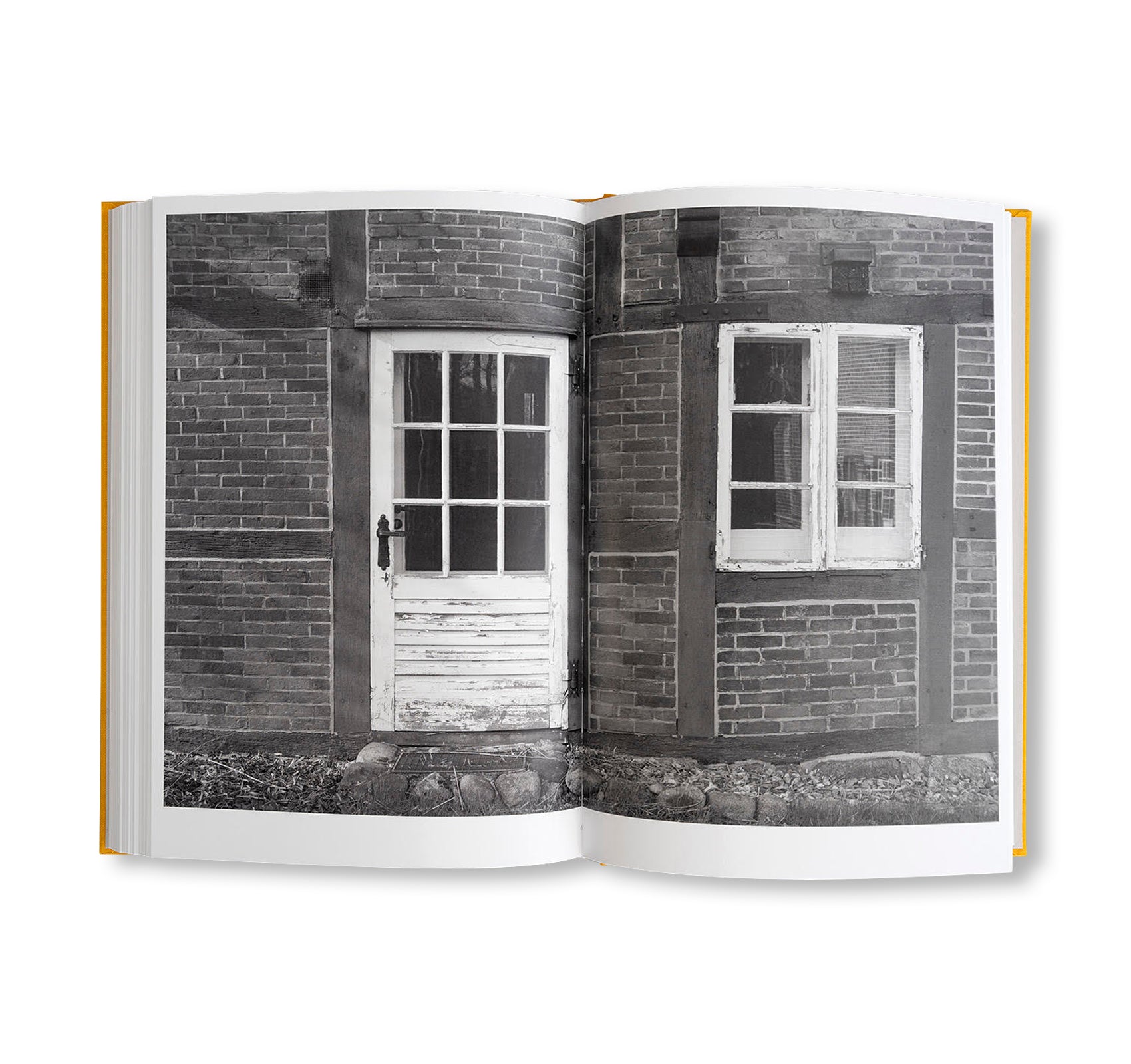 HANNE DARBOVEN. AM BURGBERG by Julia Gaisbacher