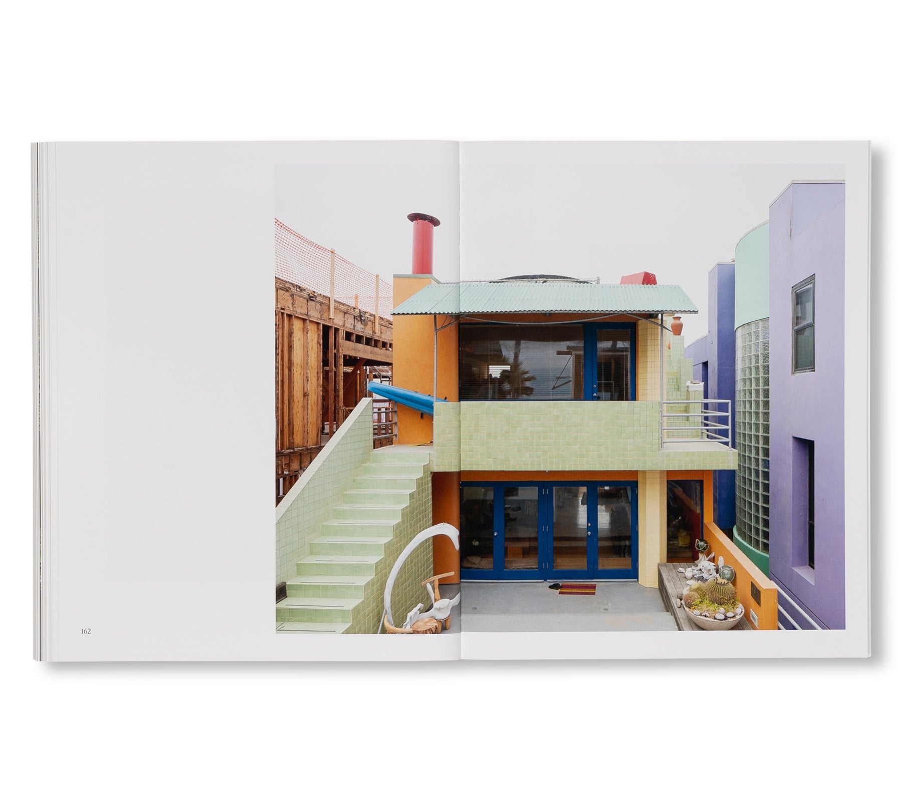 FIVE BUILDINGS BY FRANK GEHRY by Johan Dehlin