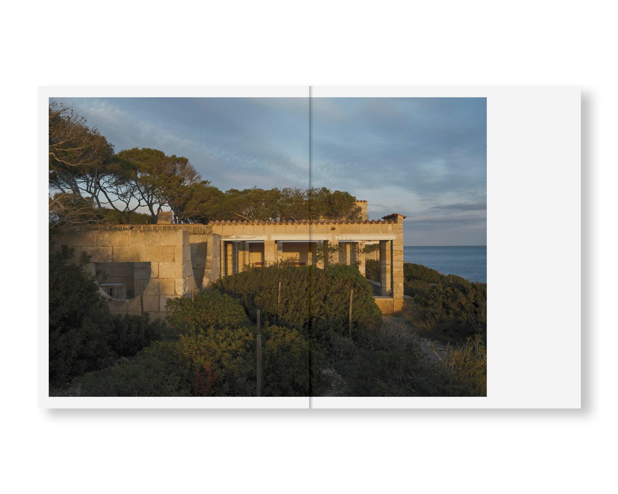 CAN LIS, JØRN UTZON by Jørn Utzon