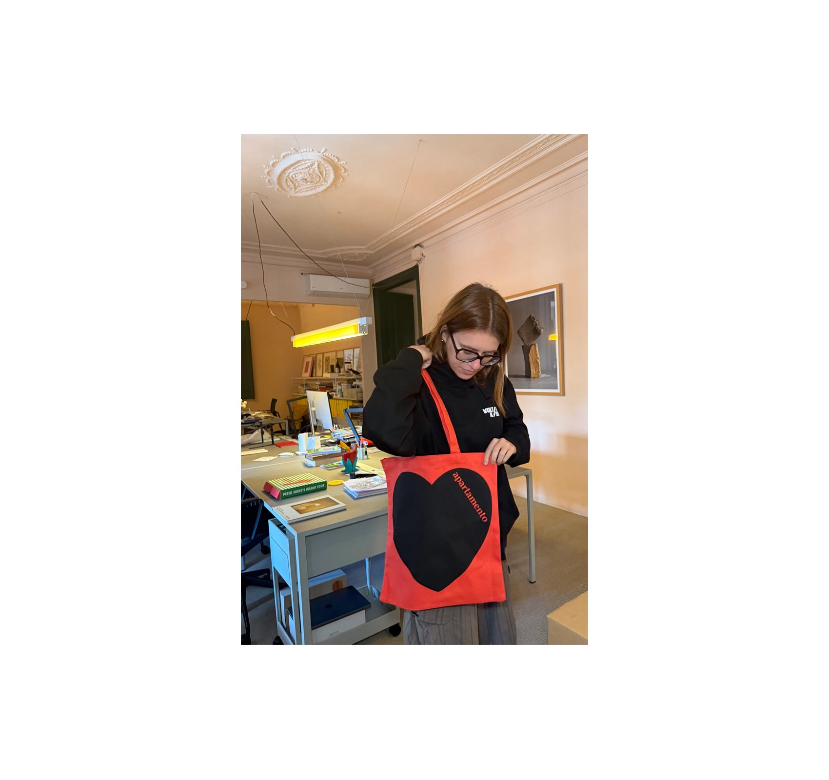APARTAMENTO HEART TOTE BAG (HOT CORAL)