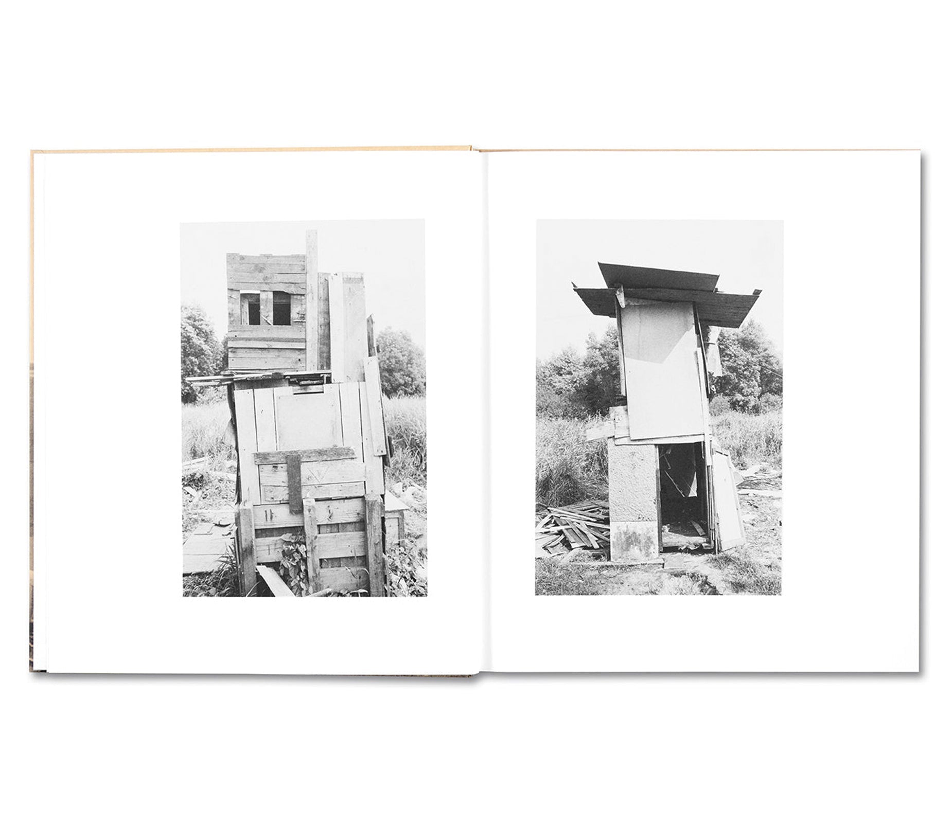 HUTS, TEMPLES, CASTLES by Ursula Schulz-Dornburg