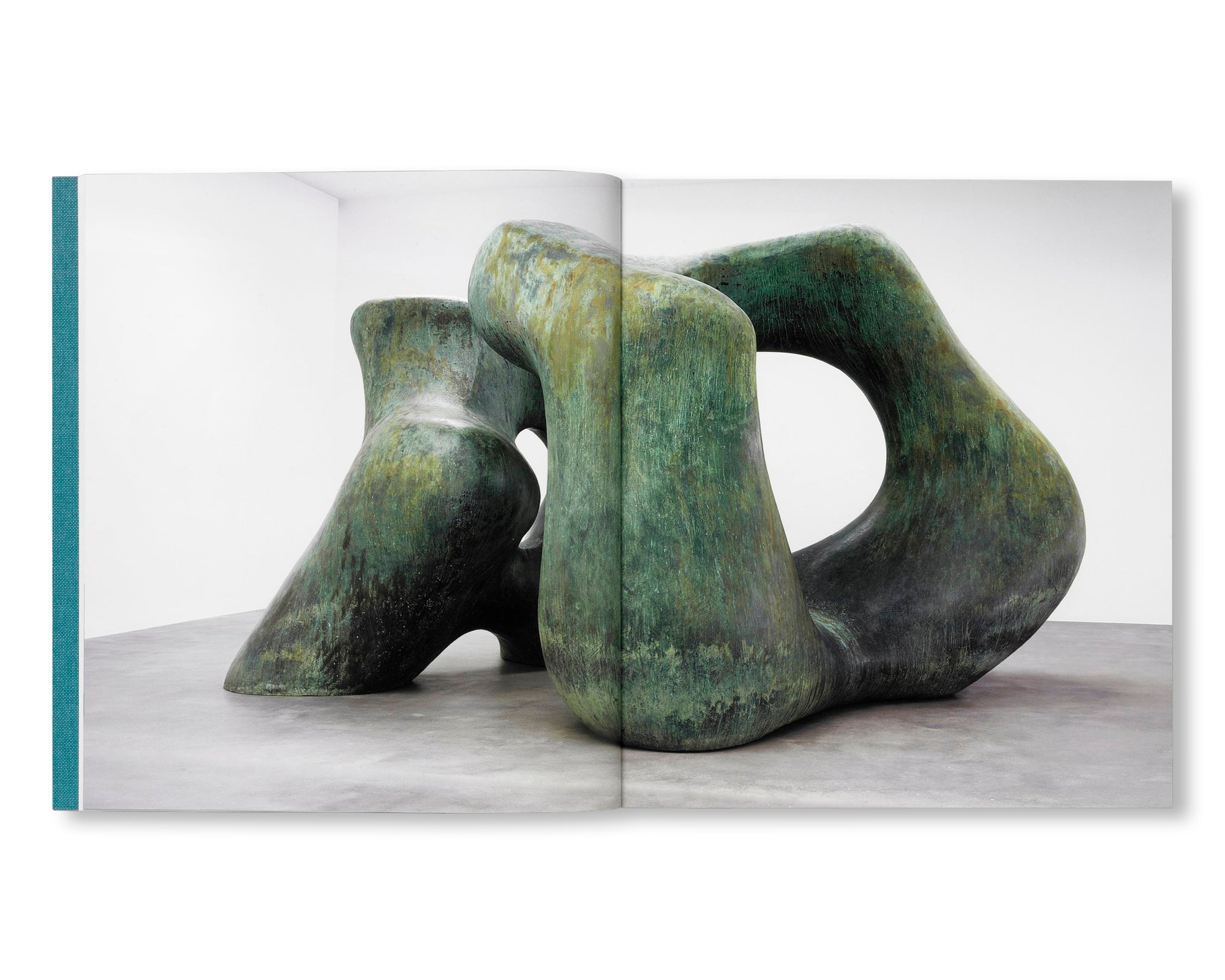 LATE LARGE FORMS by Henry Moore