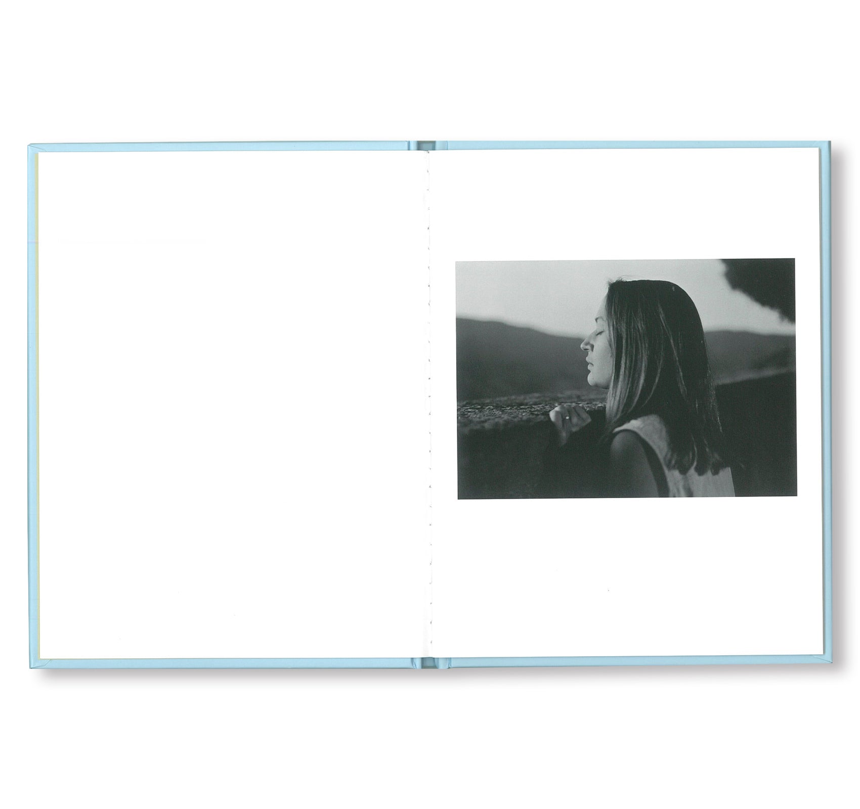 ONE PICTURE BOOK #64: ITALIA: CRONACA DI UN AMORE by Mark Steinmetz