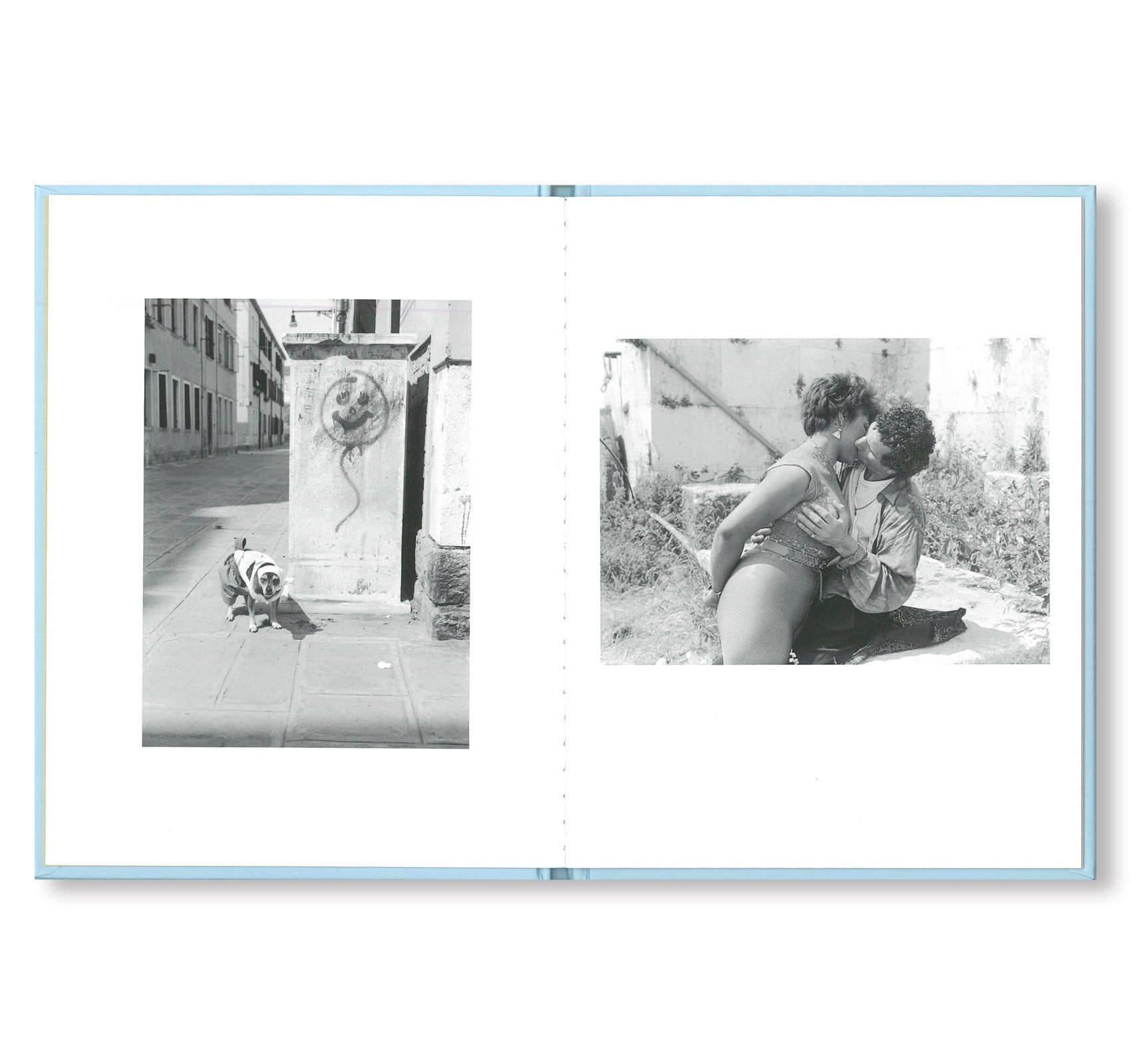 ONE PICTURE BOOK #64: ITALIA: CRONACA DI UN AMORE by Mark Steinmetz