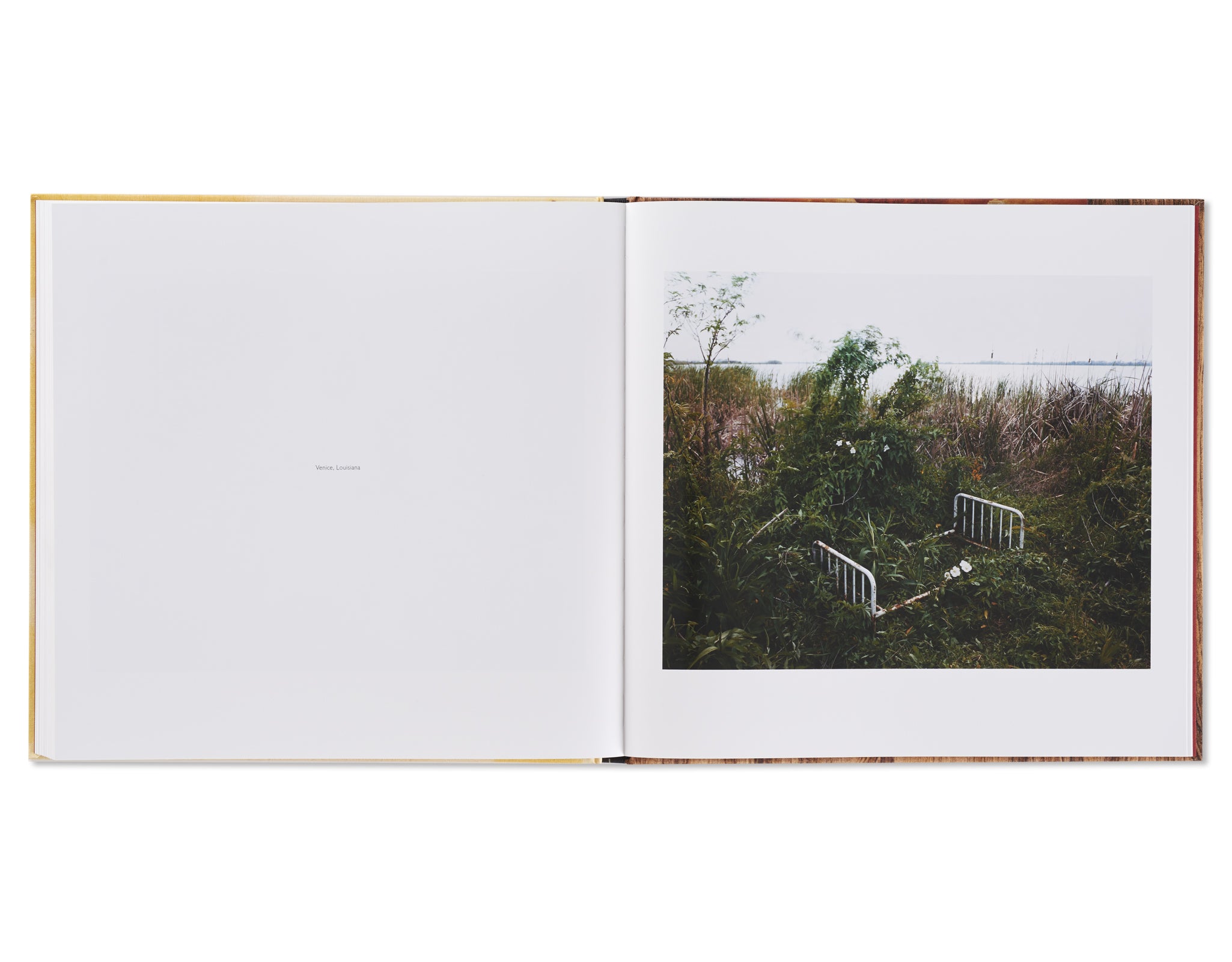 SLEEPING BY THE MISSISSIPPI by Alec Soth [SPECIAL EDITION]