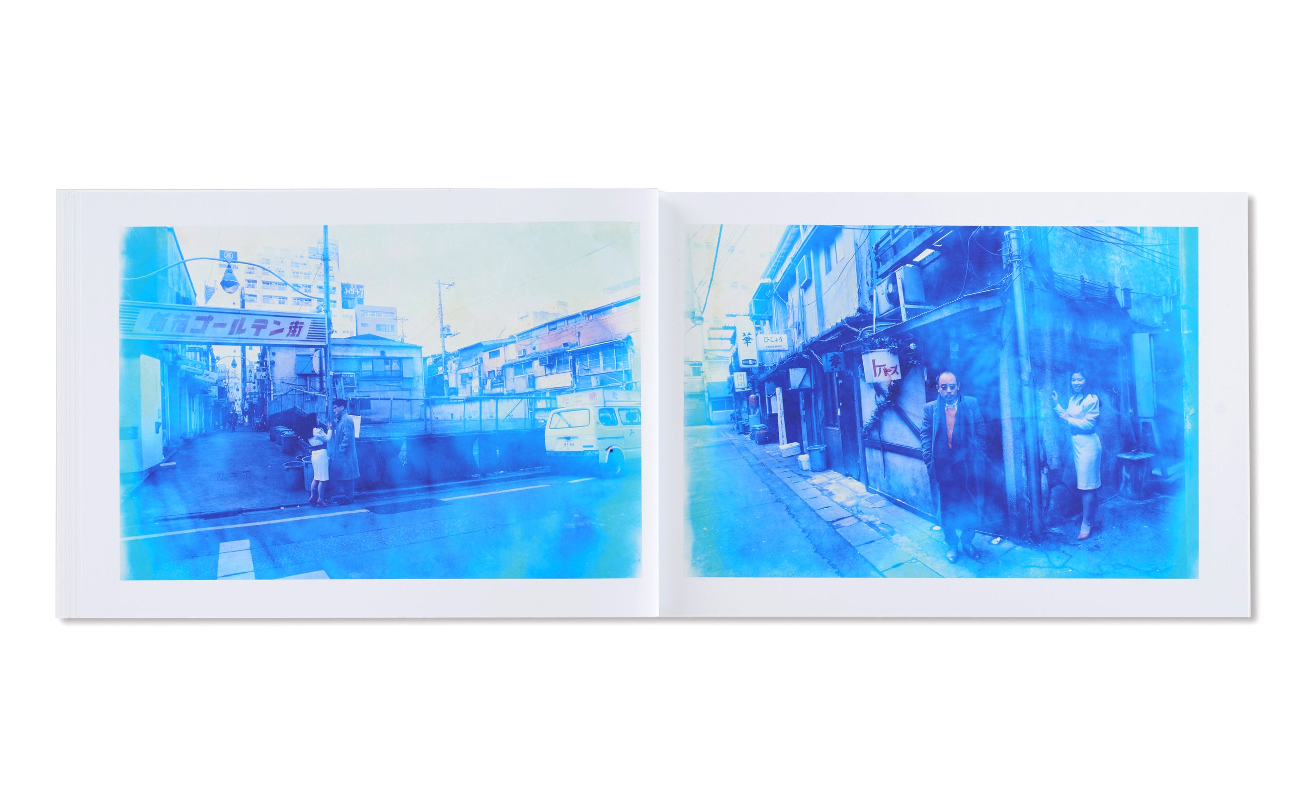 BLUE PERIOD / LAST SUMMER : ARAKINEMA  青ノ時代／去年ノ夏：アラキネマ by Nobuyoshi Araki [JAPAN EDITION]