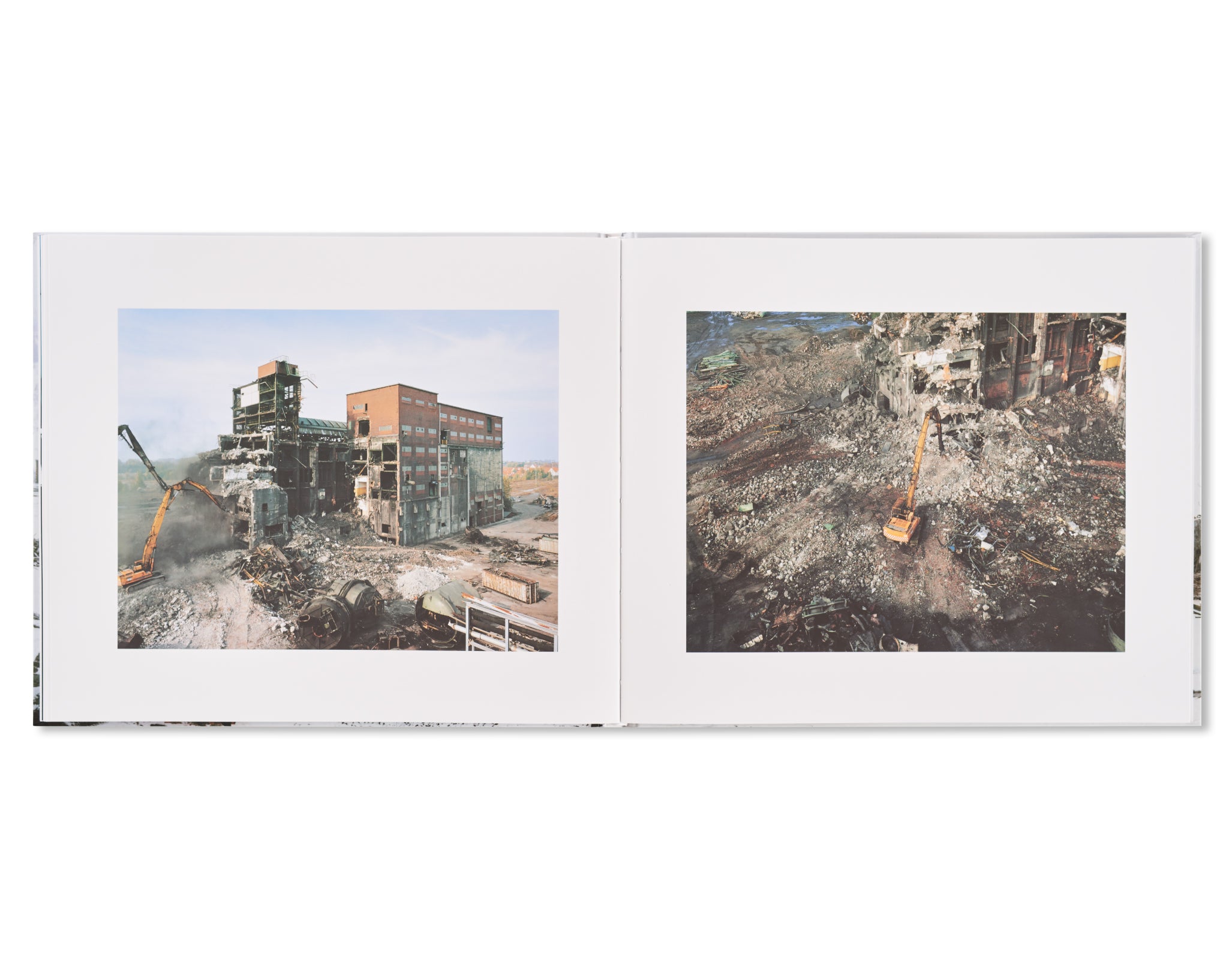 ZECHE WESTFAHLEN I/II AHLEN by Naoya Hatakeyama