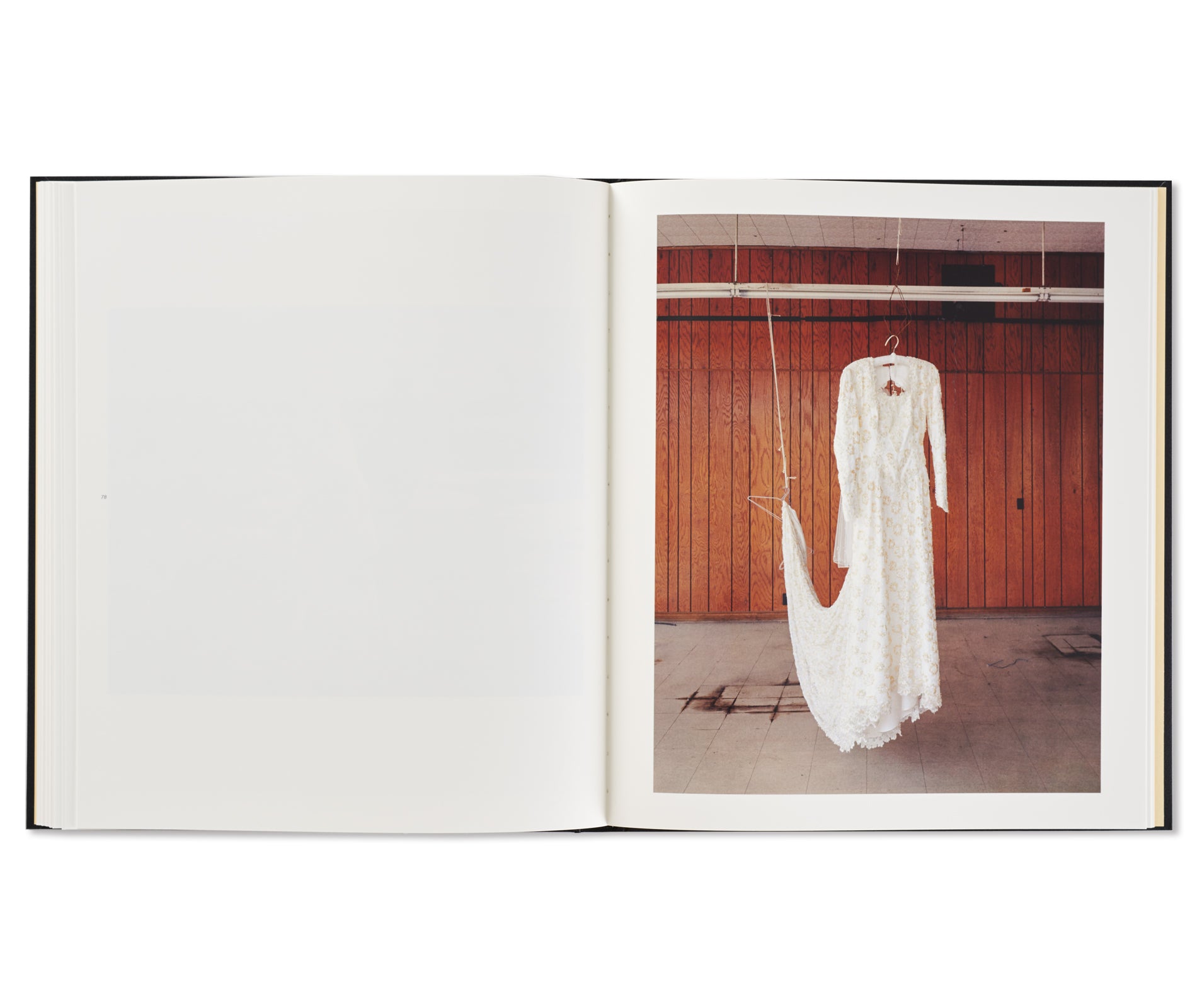 NIAGARA by Alec Soth [FIRST EDITION, SECOND PRINTING / SIGNED]