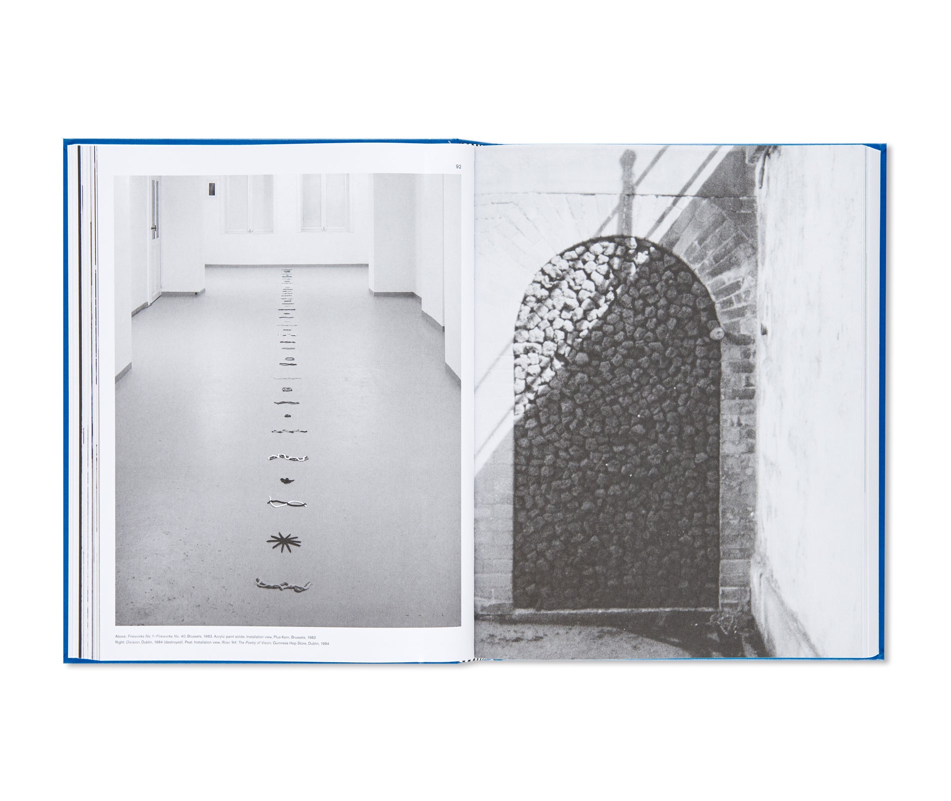 SCULPTURE AS PLACE, 1958–2010 by Carl Andre [ENGLISH EDITION / HARDCOVER]