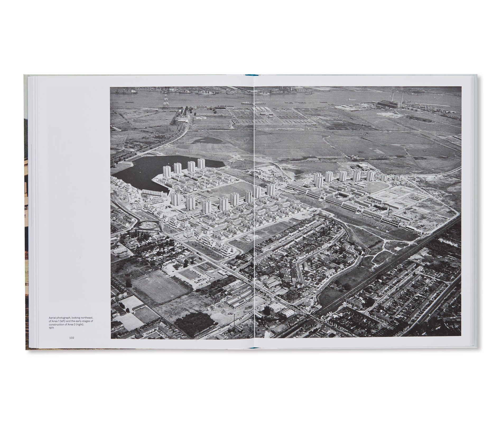 THE TOWN OF TOMORROW 50 YEARS OF THAMESMEAD by Peter Chadwick, Ben Weaver, Tara Darby, John Grindrod