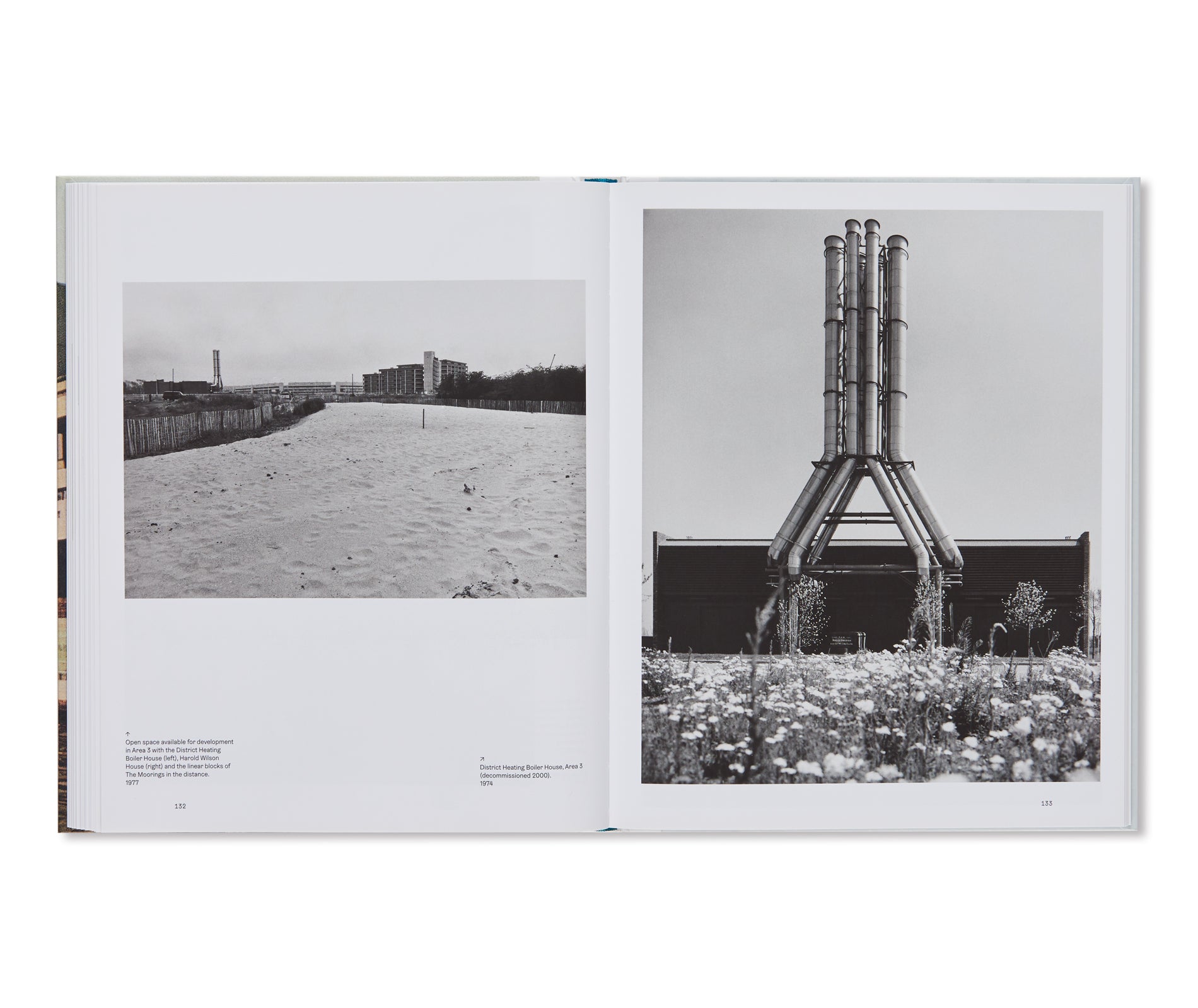 THE TOWN OF TOMORROW 50 YEARS OF THAMESMEAD by Peter Chadwick, Ben Weaver, Tara Darby, John Grindrod