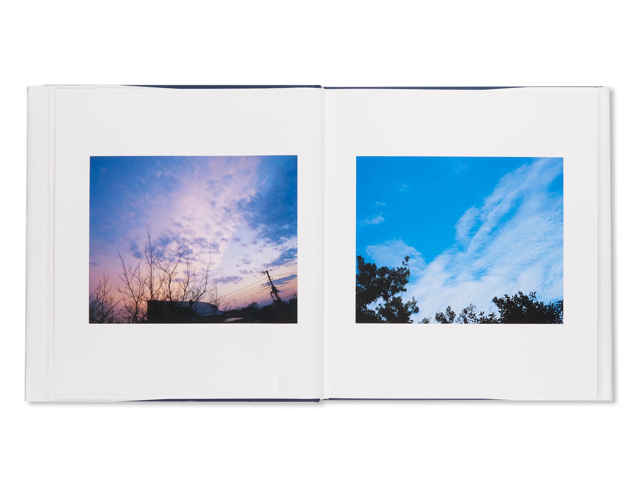 センチメンタルな空 / SENTIMENTAL SKY by Nobuyoshi Araki