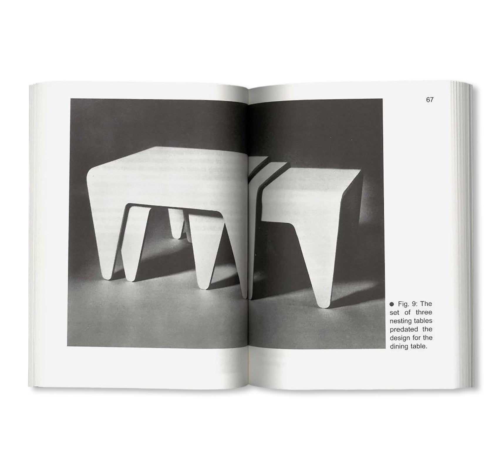 HANDLE WITH CARE: UNPACKING A BULKY TABLE / Bauhaus Paperback 24 by Stiftung Bauhaus Dessau