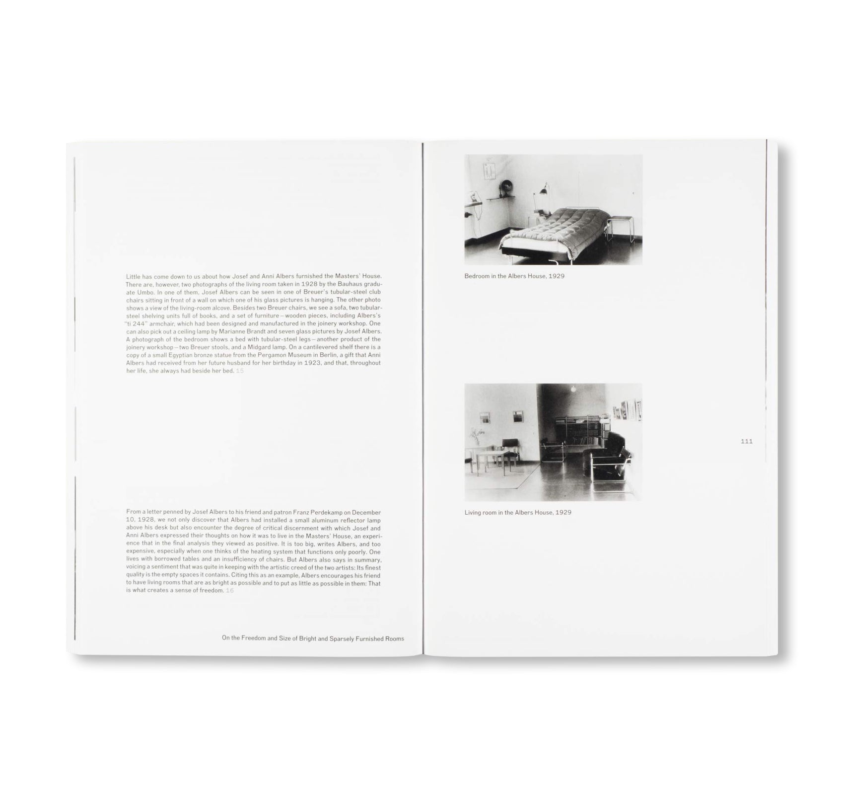 THE NEW MASTERS' HOUSES IN DESSAU / Edition Bauhaus 46 by Stiftung Bauhaus Dessau