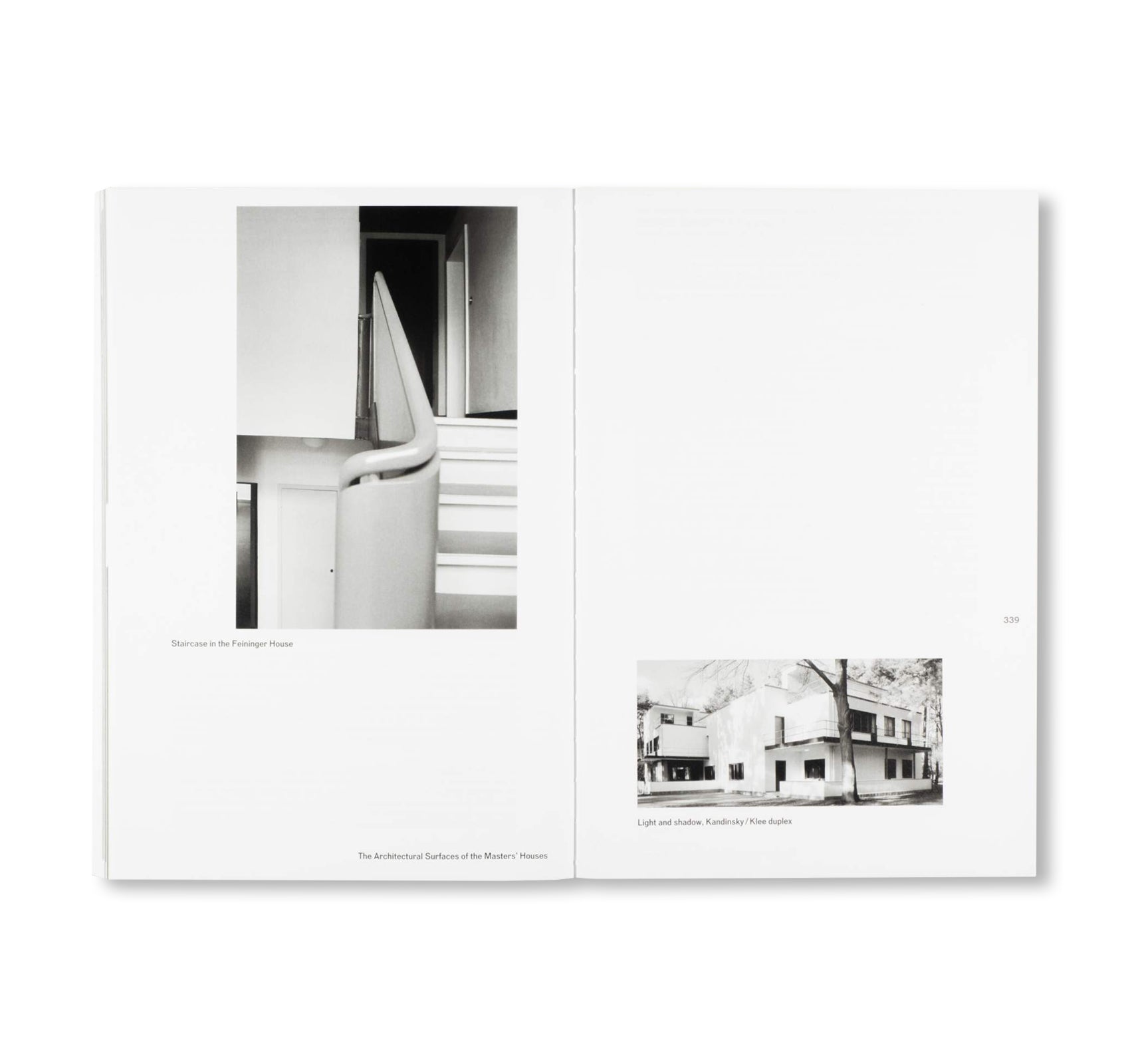 THE NEW MASTERS' HOUSES IN DESSAU / Edition Bauhaus 46 by Stiftung Bauhaus Dessau